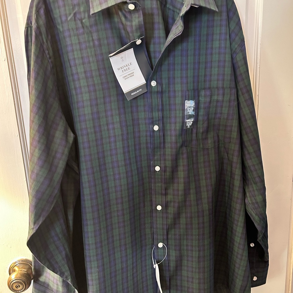 Arrow Men's Navy and Green Checkered Shirt